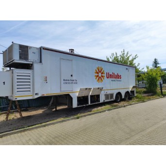 Philips Achieva 1.5T  MRI in trailer