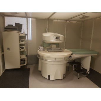 Esaote E-scan XQ 0.2T MRI scanner